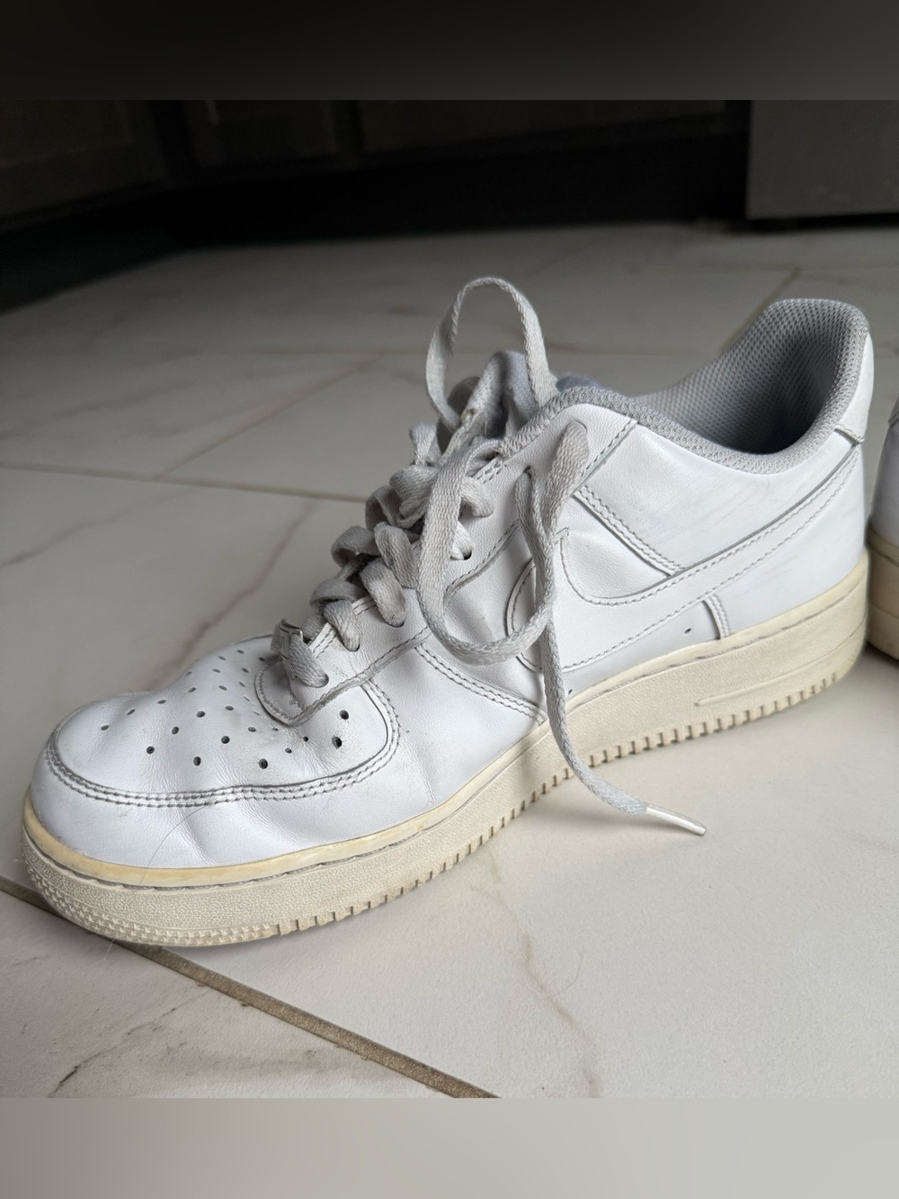 Nike Air Force 1s - Mens Size 9.5 - Picture 4 of 7